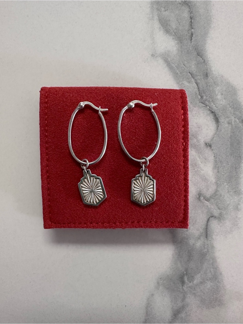 ESTÉE LALONDE SUNBURST SHIELD CHARM EARRINGS